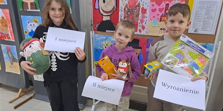 Nagrody w szkolnym konkursie plastycznym „Zwierzęta w przebraniu” rozdane.