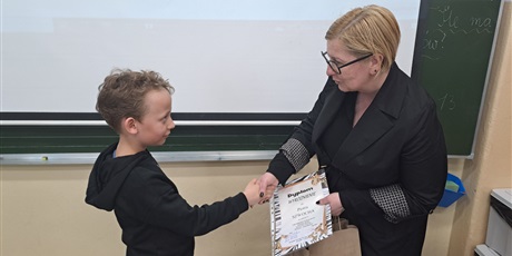 Sukces Jagody i Piotra z kl. 1c w międzyszkolnym konkursie plastycznym